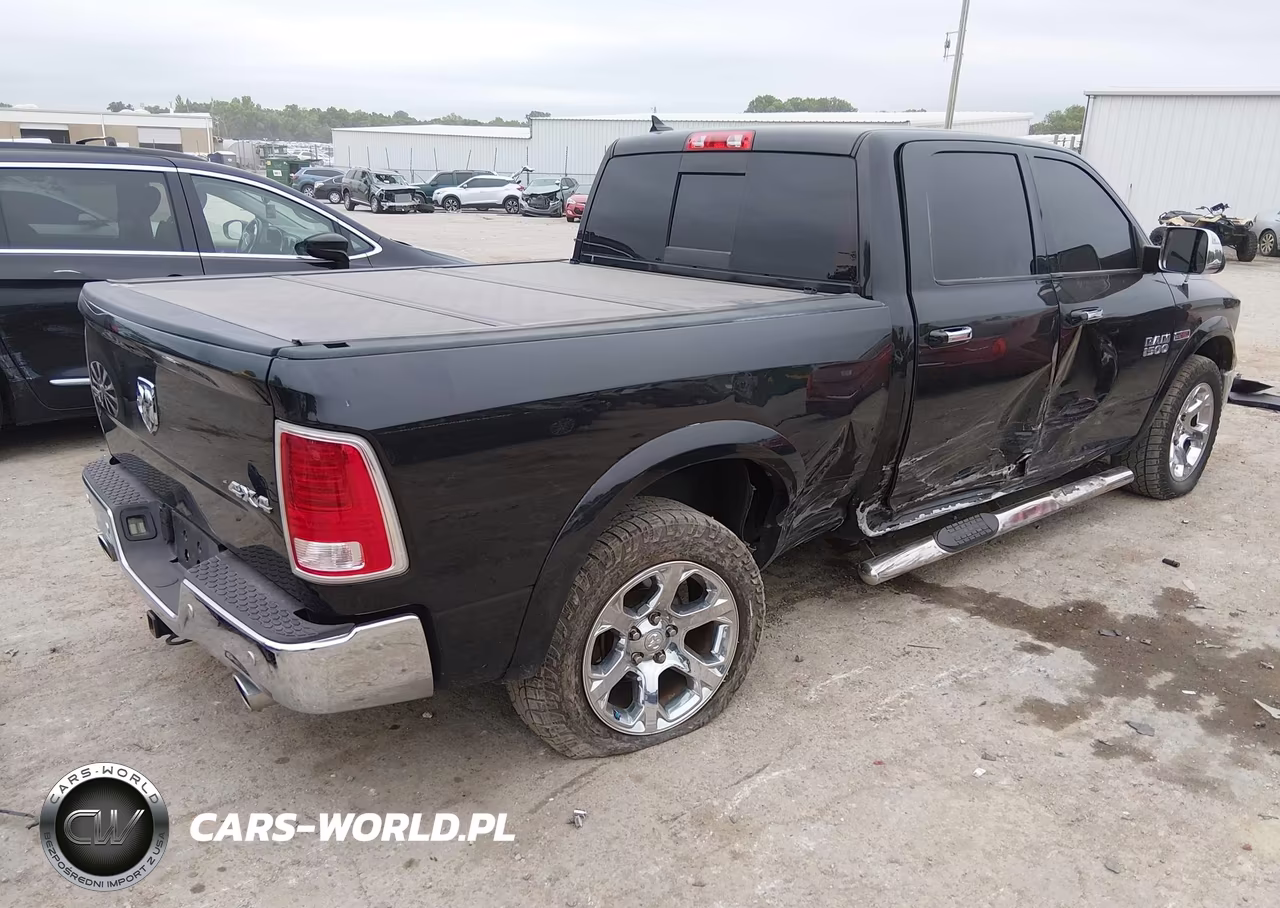 2016 Ram 1500 Laramie VIN:1C6RR7VM2GS372401 - 4