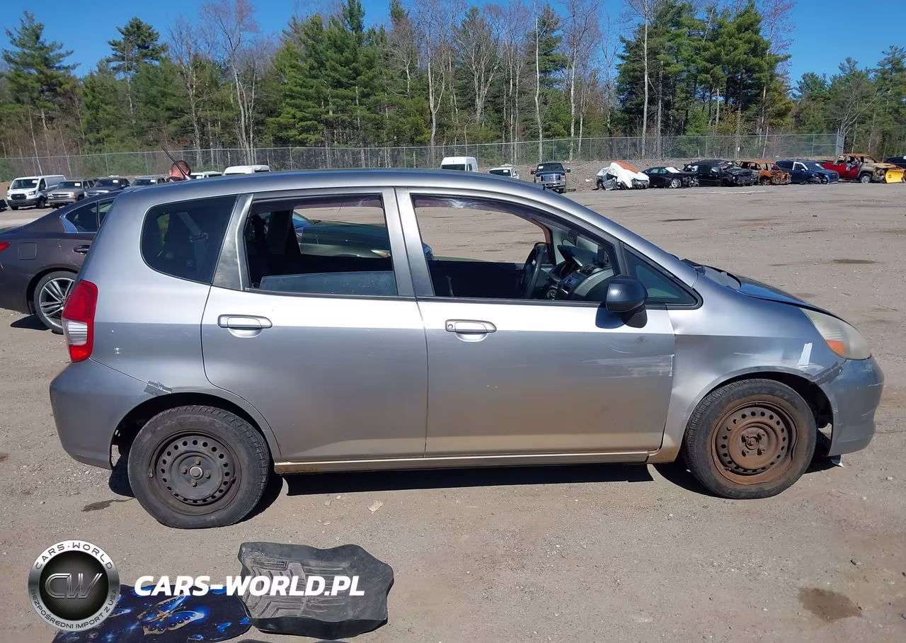 2007 Honda Fit VIN:JHMGD38457S015599 - 13