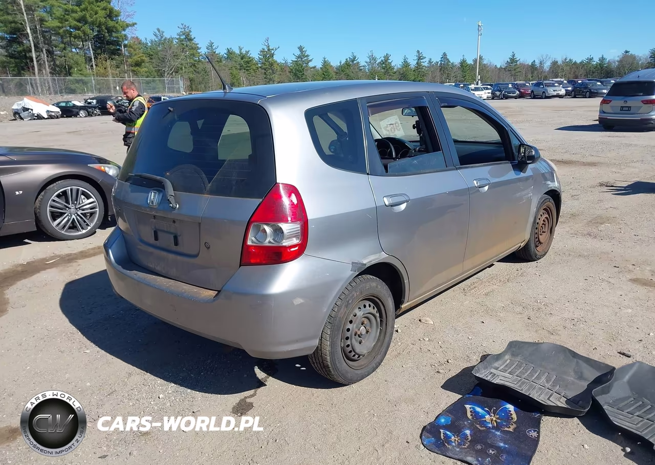 2007 Honda Fit VIN:JHMGD38457S015599 - 4