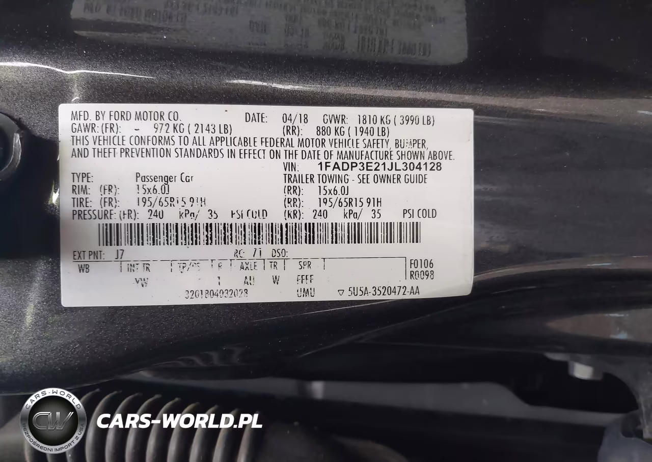 2018 Ford Focus S VIN:1FADP3E21JL304128 - 9