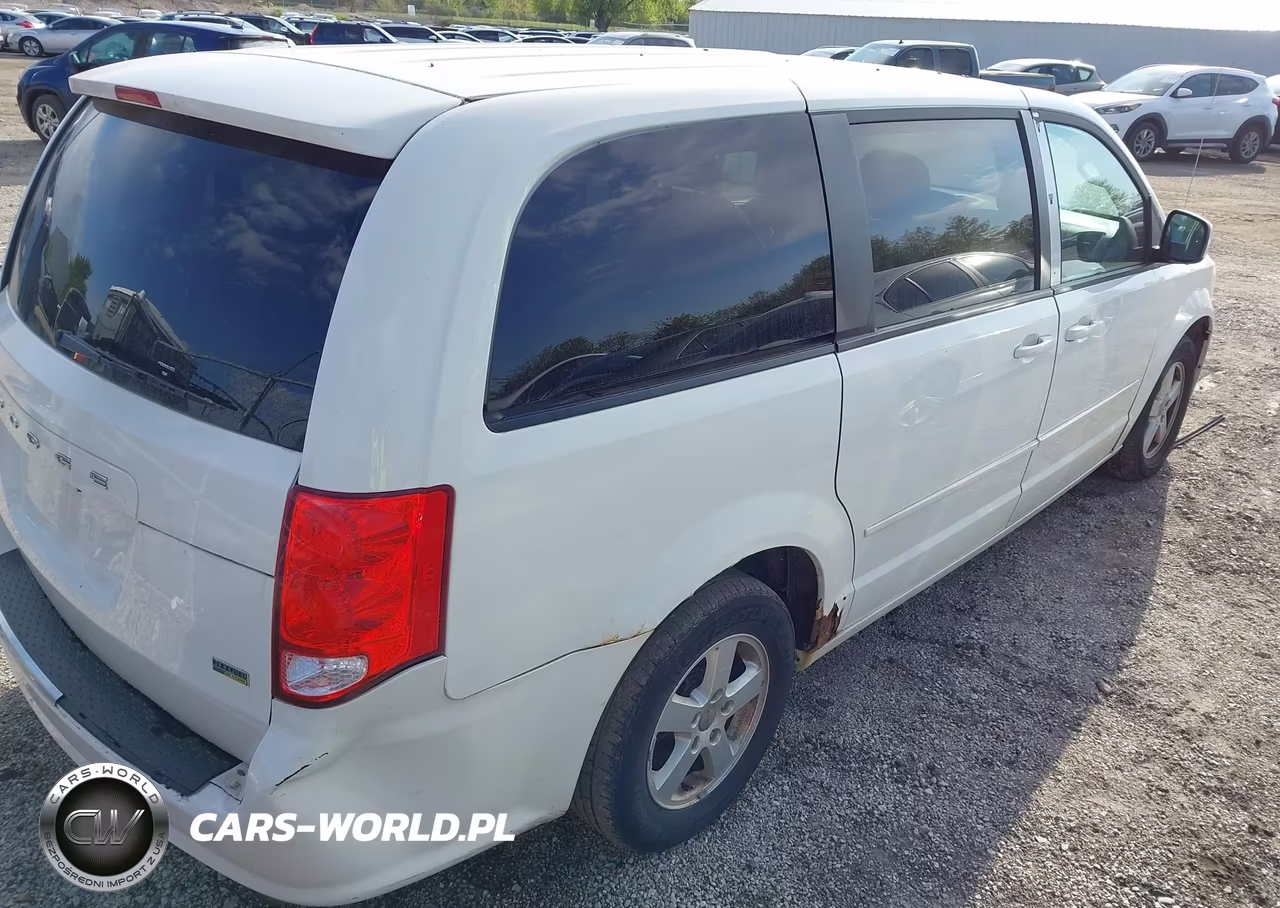 2013 Dodge Grand Caravan Sxt VIN:2C4RDGCG2DR524243 - 4