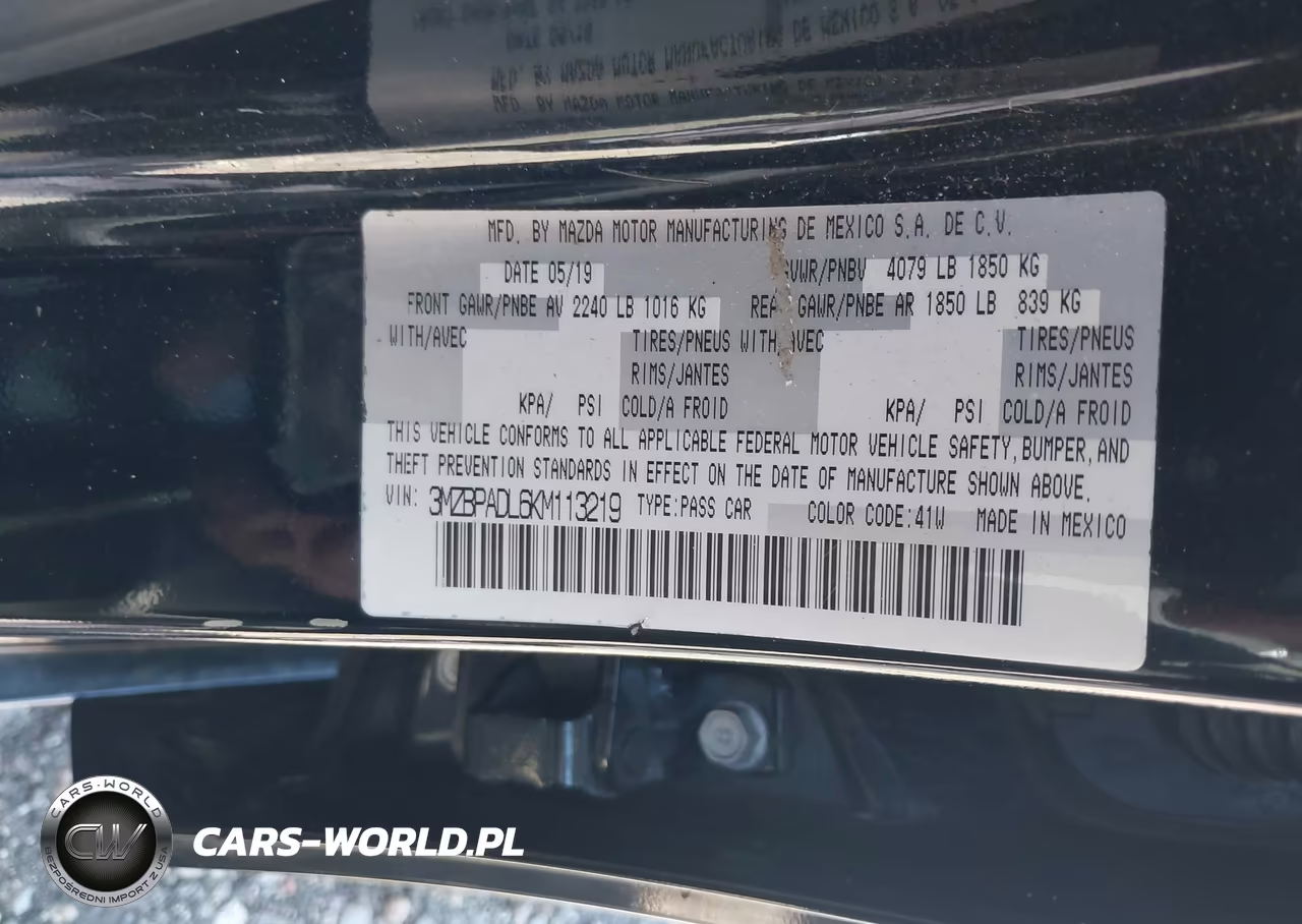 2019 Mazda Mazda3 Preferred Package VIN:3MZBPADL6KM113219 - 9