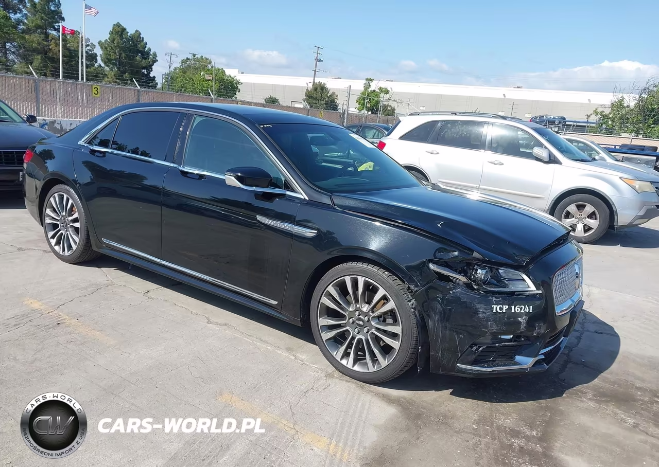2017 Lincoln Continental Select