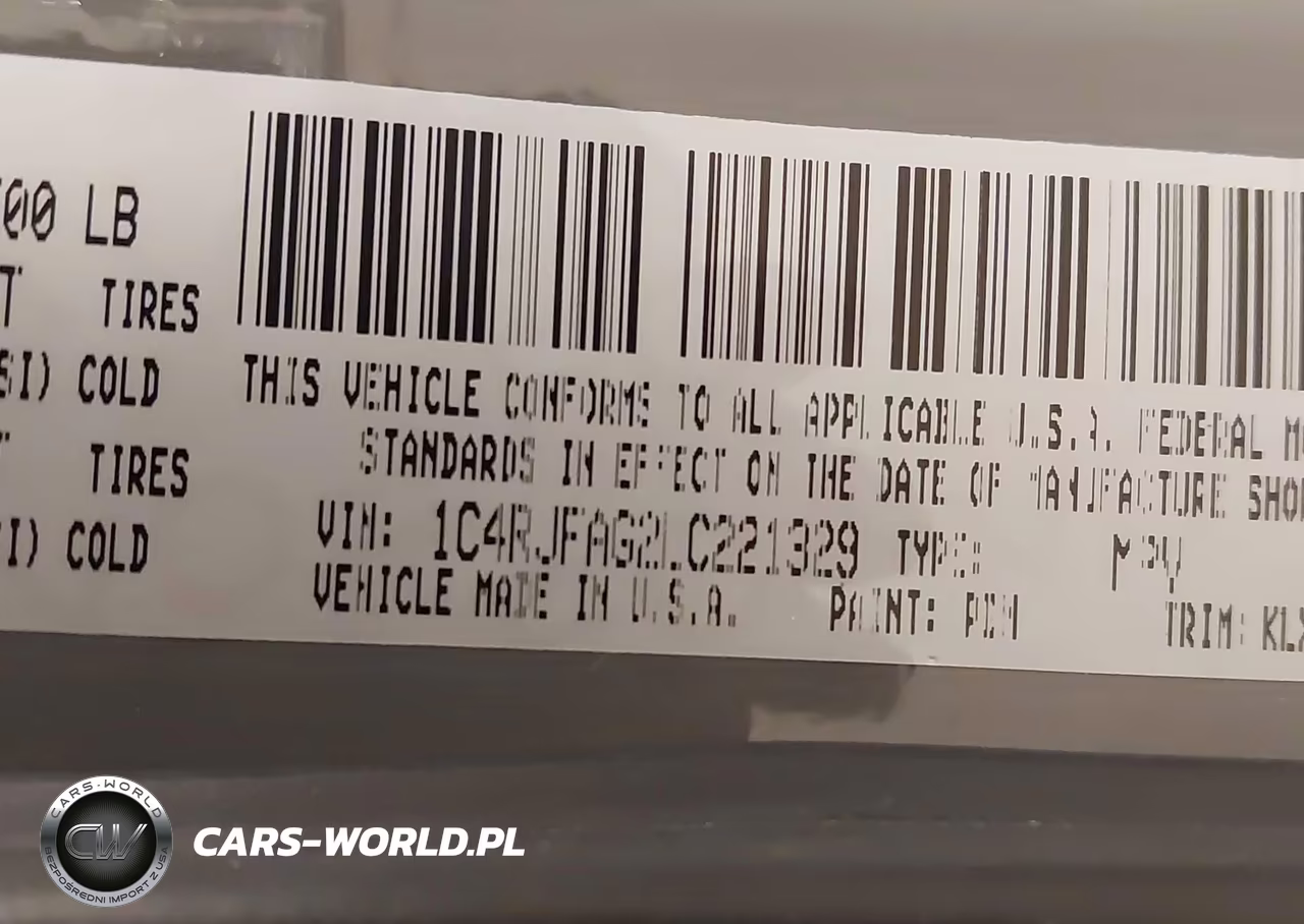 2020 Jeep Grand Cherokee Altitude 4X4 VIN:1C4RJFAG2LC221329 - 9