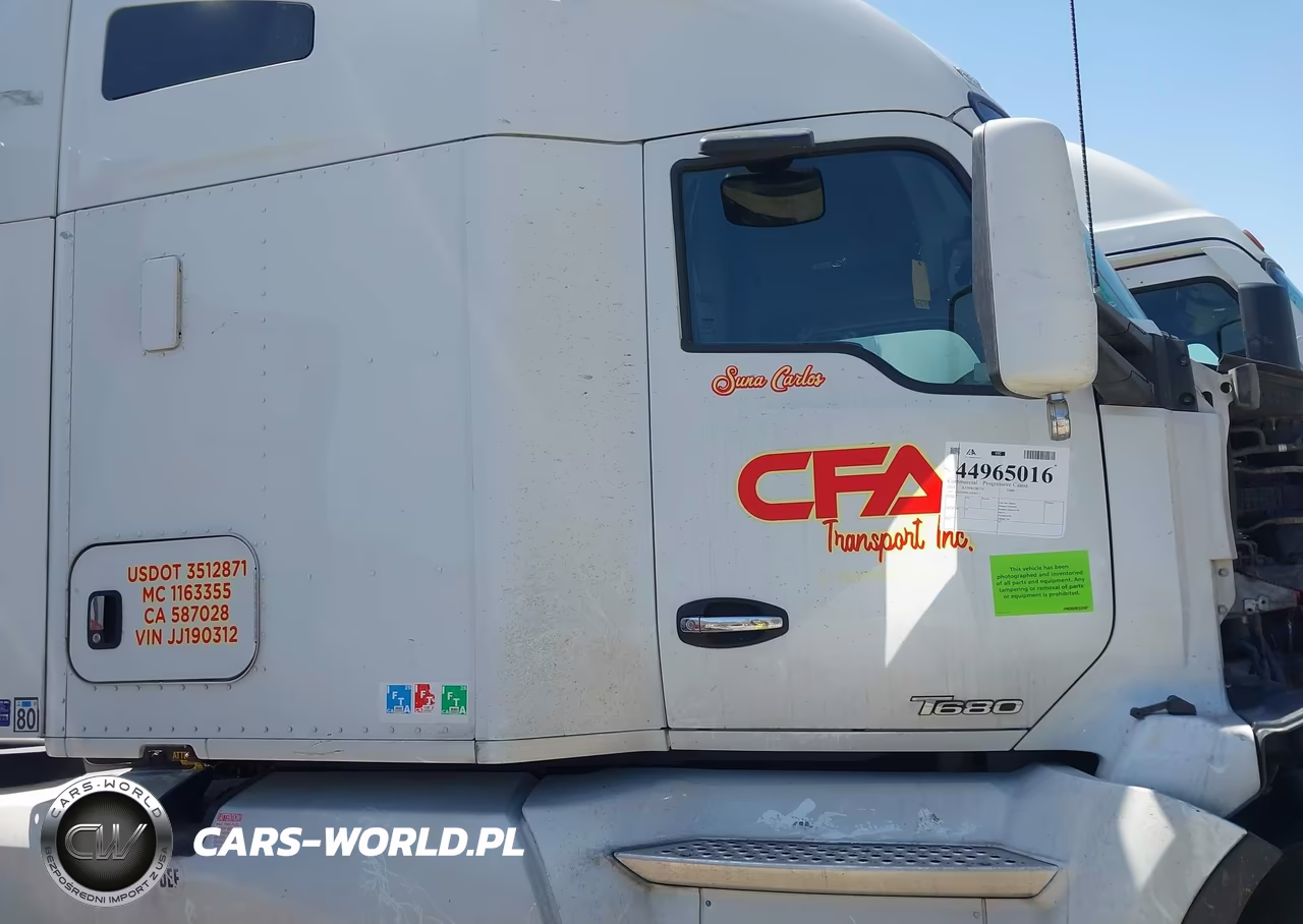 2018 Kenworth T680 VIN:1XKYD49X3JJ190312 - 17