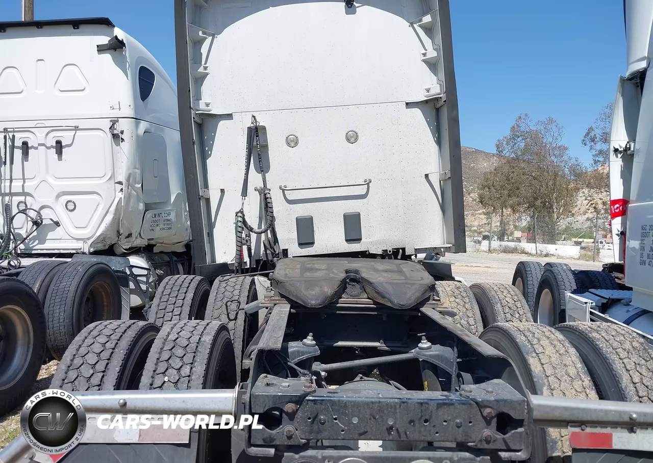 2018 Kenworth T680 VIN:1XKYD49X3JJ190312 - 19