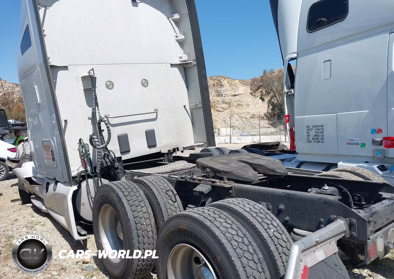 2018 Kenworth T680 VIN:1XKYD49X3JJ190312 - 3