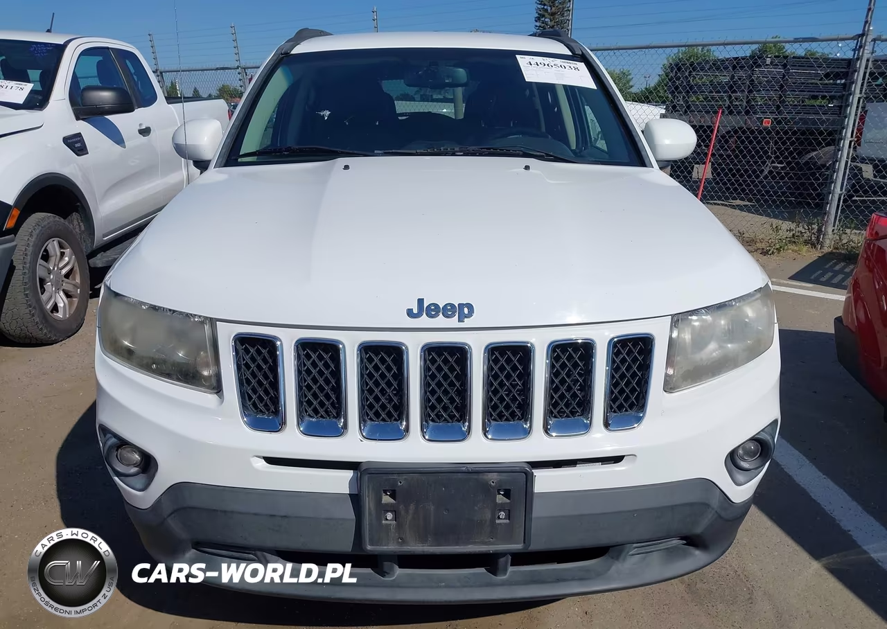 2014 Jeep Compass Latitude VIN:1C4NJDEB1ED532524 - 12