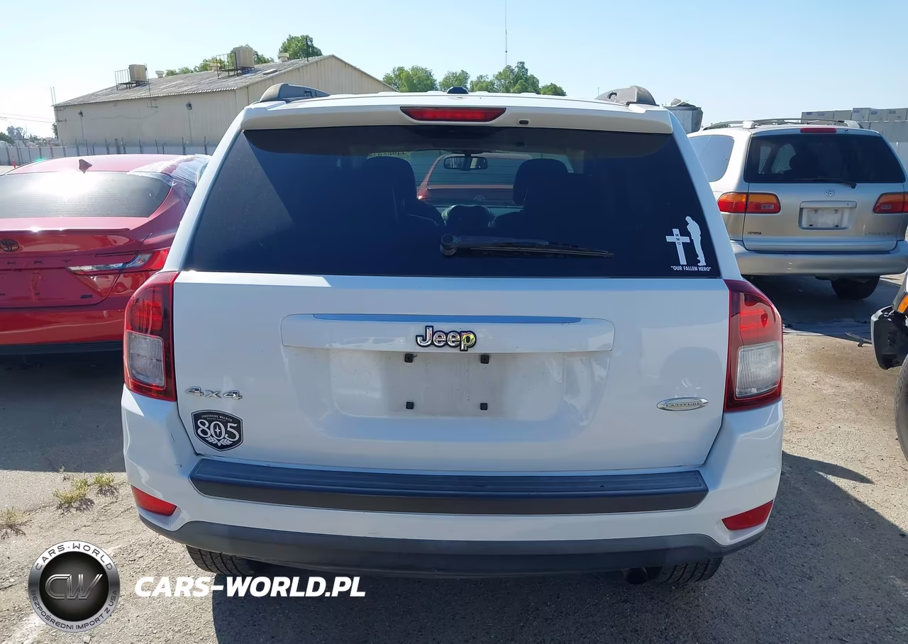 2014 Jeep Compass Latitude VIN:1C4NJDEB1ED532524 - 16