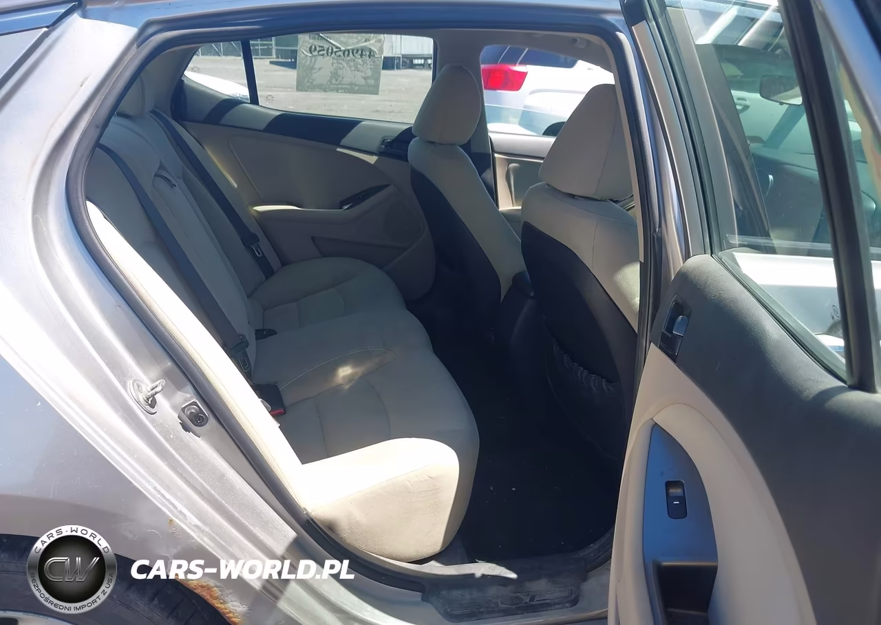 2012 Kia Optima Lx VIN:5XXGM4A78CG033000 - 8