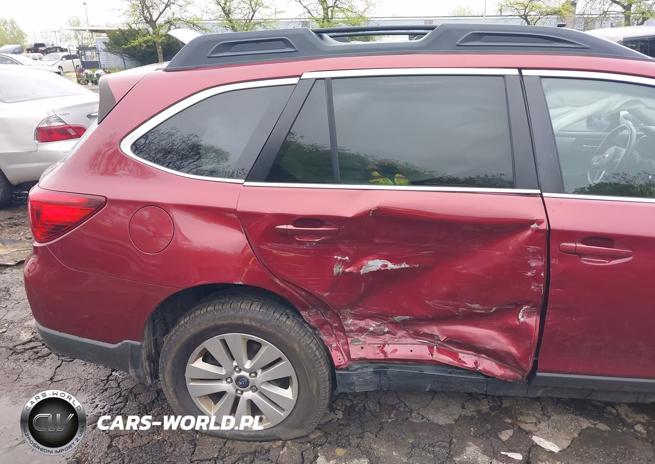 2015 Subaru Outback 2.5I Premium VIN:4S4BSBEC3F3225713 - 6