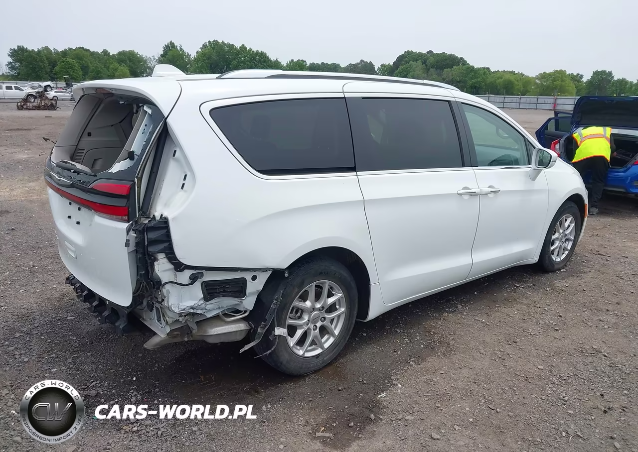 2021 Chrysler Pacifica Touring L VIN:2C4RC1BG0MR539518 - 4