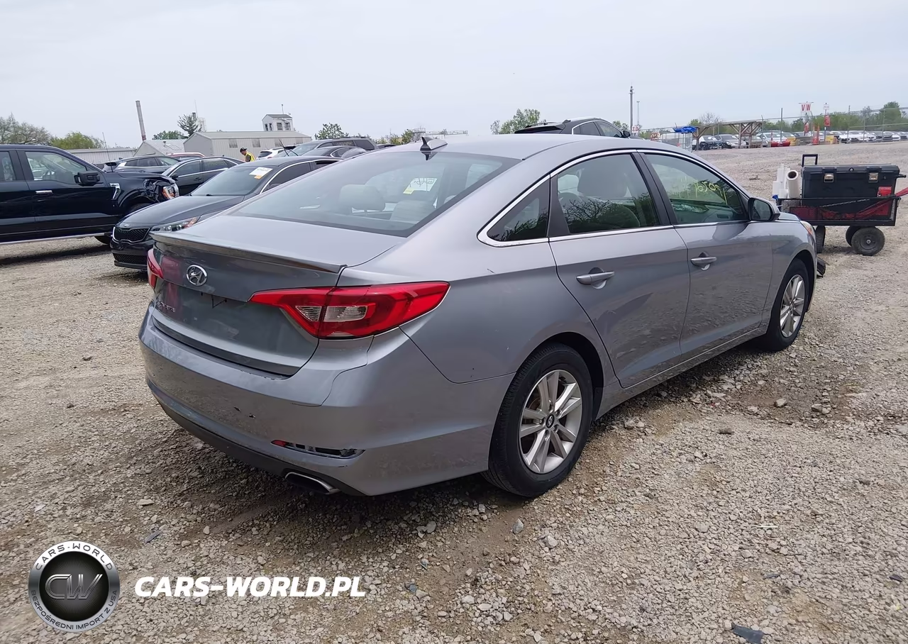 2015 Hyundai Sonata Se VIN:5NPE24AF5FH229764 - 4