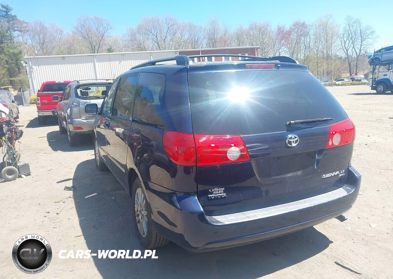 2007 Toyota Sienna Le VIN:5TDBK23C47S001390 - 3