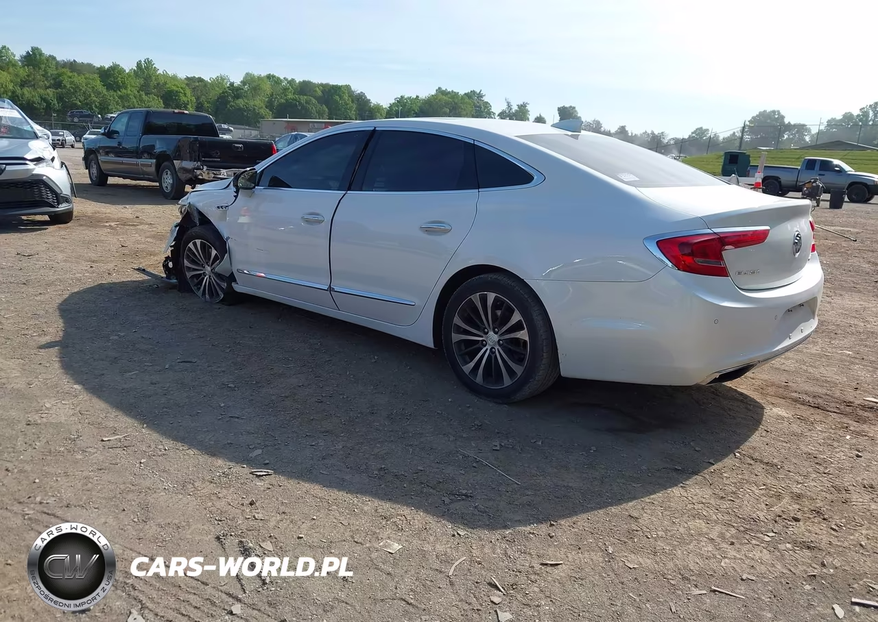2018 Buick Lacrosse Premium VIN:1G4ZR5SS2JU135494 - 3