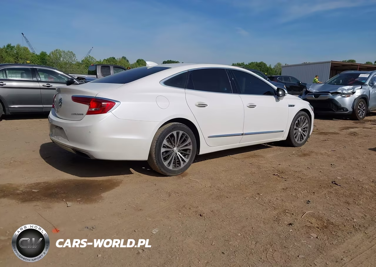 2018 Buick Lacrosse Premium VIN:1G4ZR5SS2JU135494 - 4