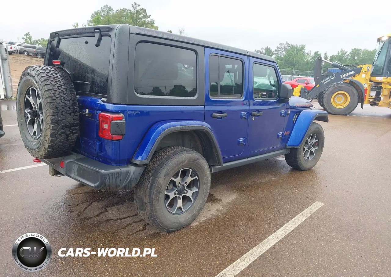 2018 Jeep Wrangler Unlimited Rubicon 4X4 VIN:1C4HJXFN9JW301747 - 4
