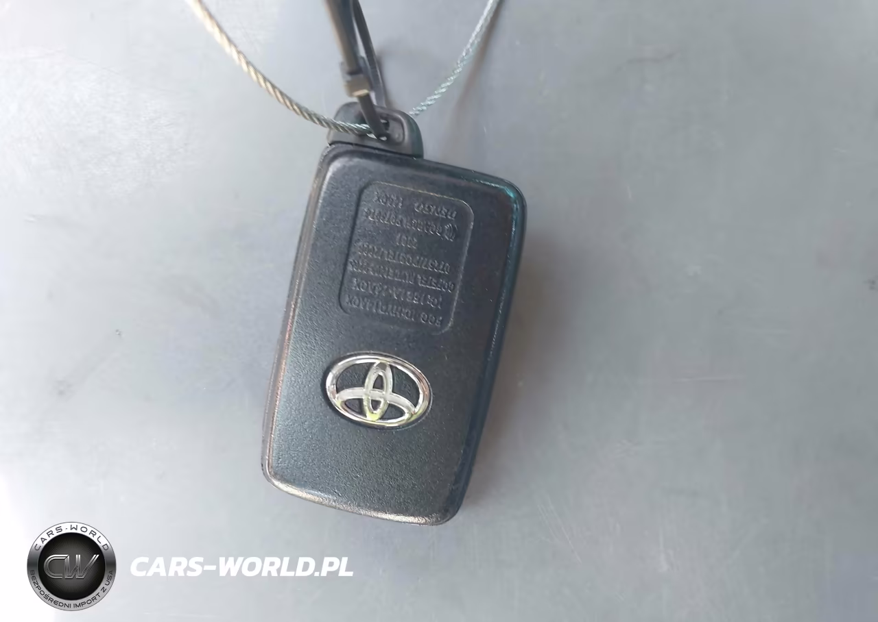 2014 Toyota Prius Two VIN:JTDKN3DU4E0383148 - 11