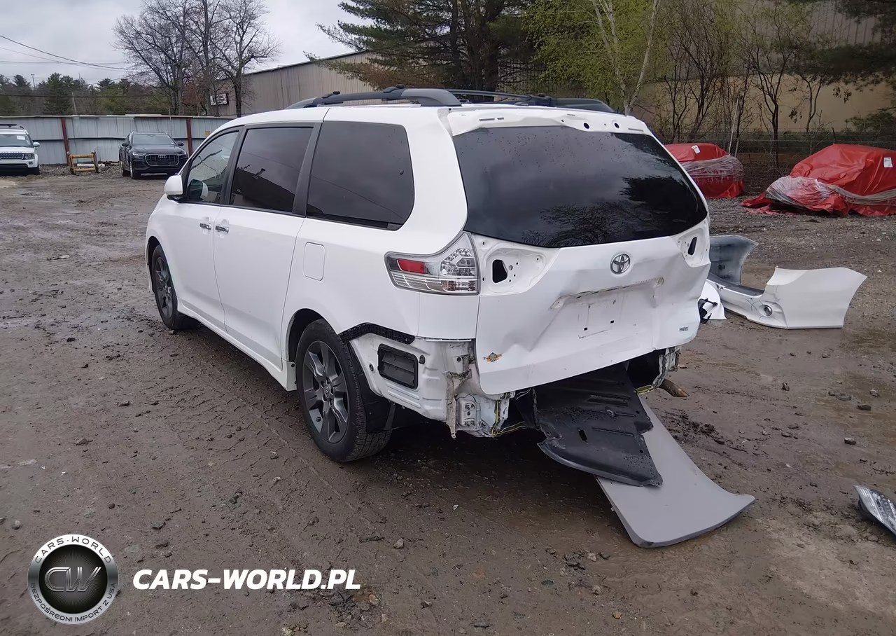 2015 Toyota Sienna Se 8 Passenger VIN:5TDXK3DCXFS658493 - 3