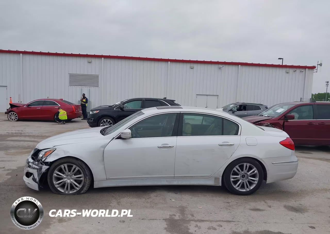 2013 Hyundai Genesis 3.8 VIN:KMHGC4DD7DU233782 - 14