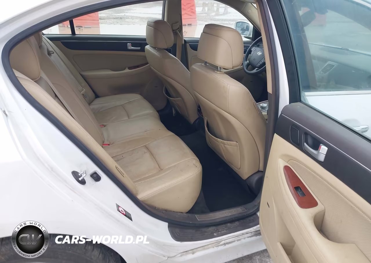 2013 Hyundai Genesis 3.8 VIN:KMHGC4DD7DU233782 - 8