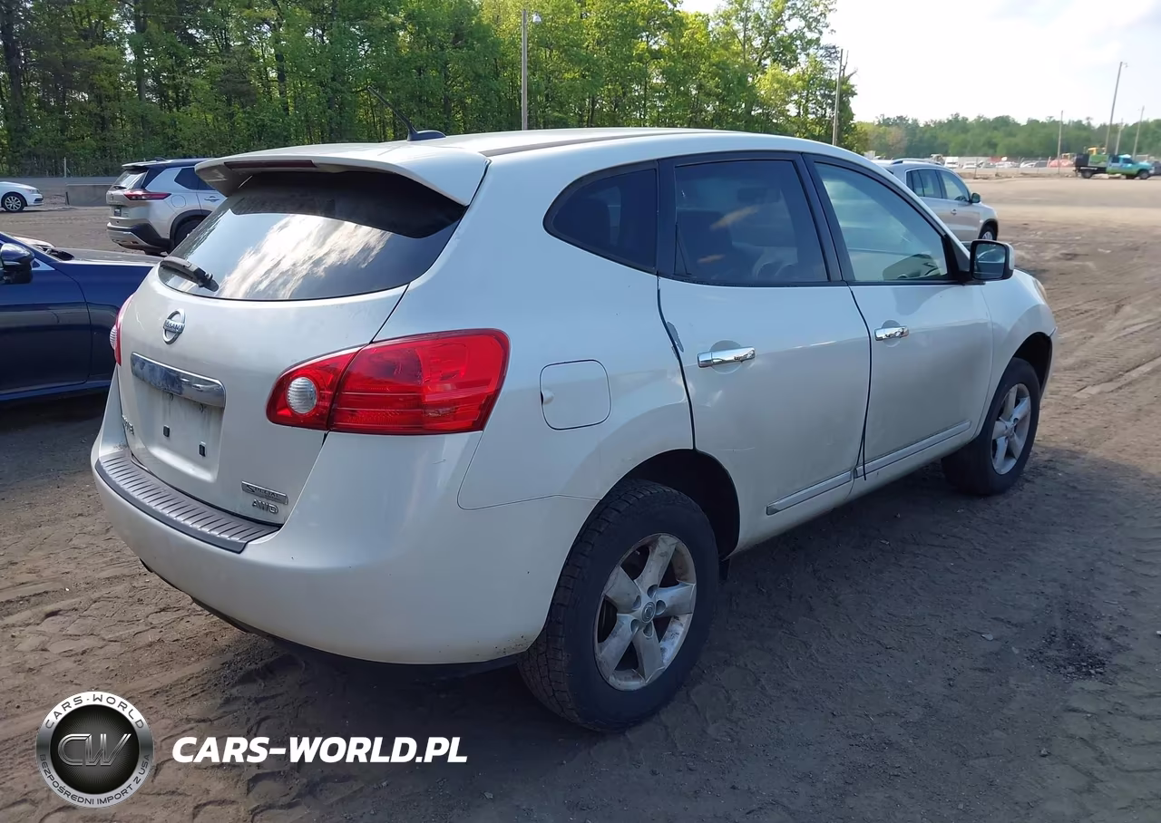 2013 Nissan Rogue S VIN:JN8AS5MV7DW622863 - 4