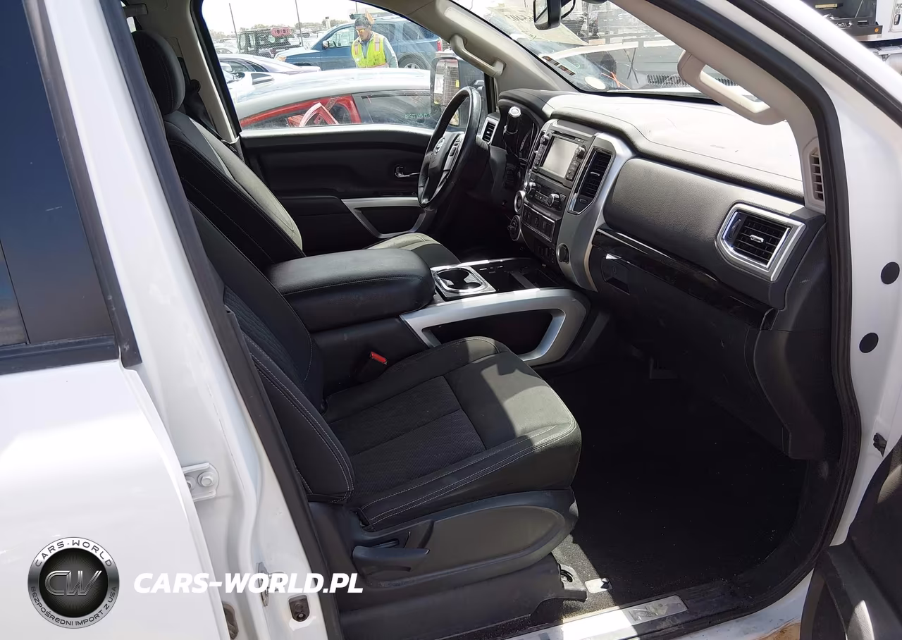 2017 Nissan Titan Xd Sv Diesel VIN:1N6BA1F48HN551472 - 5