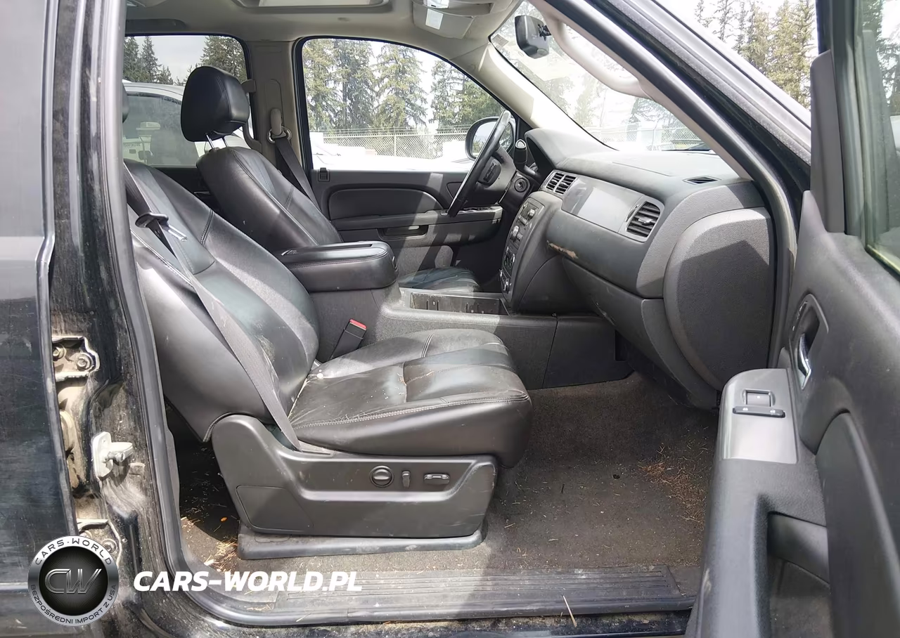 2011 Chevrolet Tahoe Lt VIN:1GNSKBE07BR155609 - 5