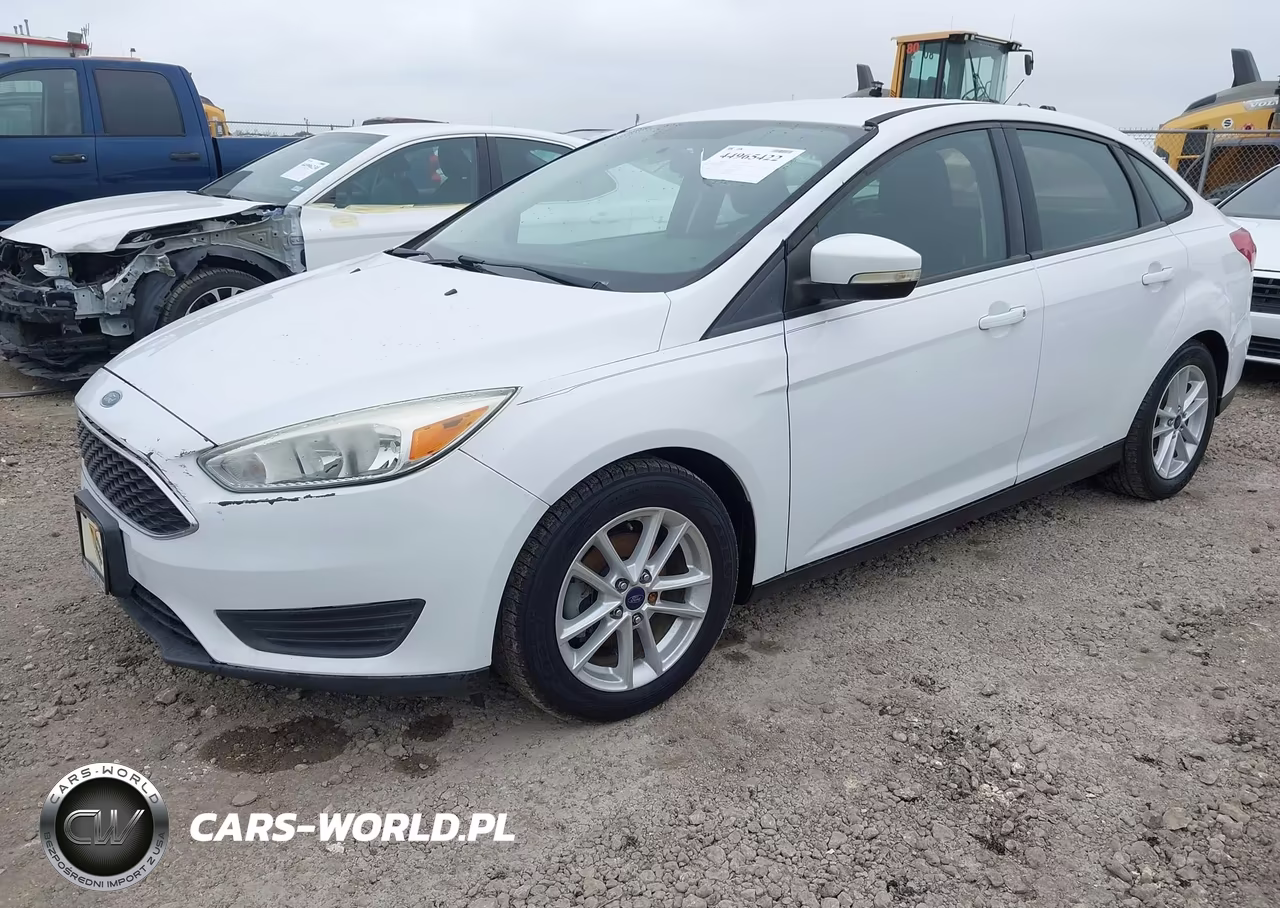 2015 Ford Focus Se VIN:1FADP3F28FL274745 - 2