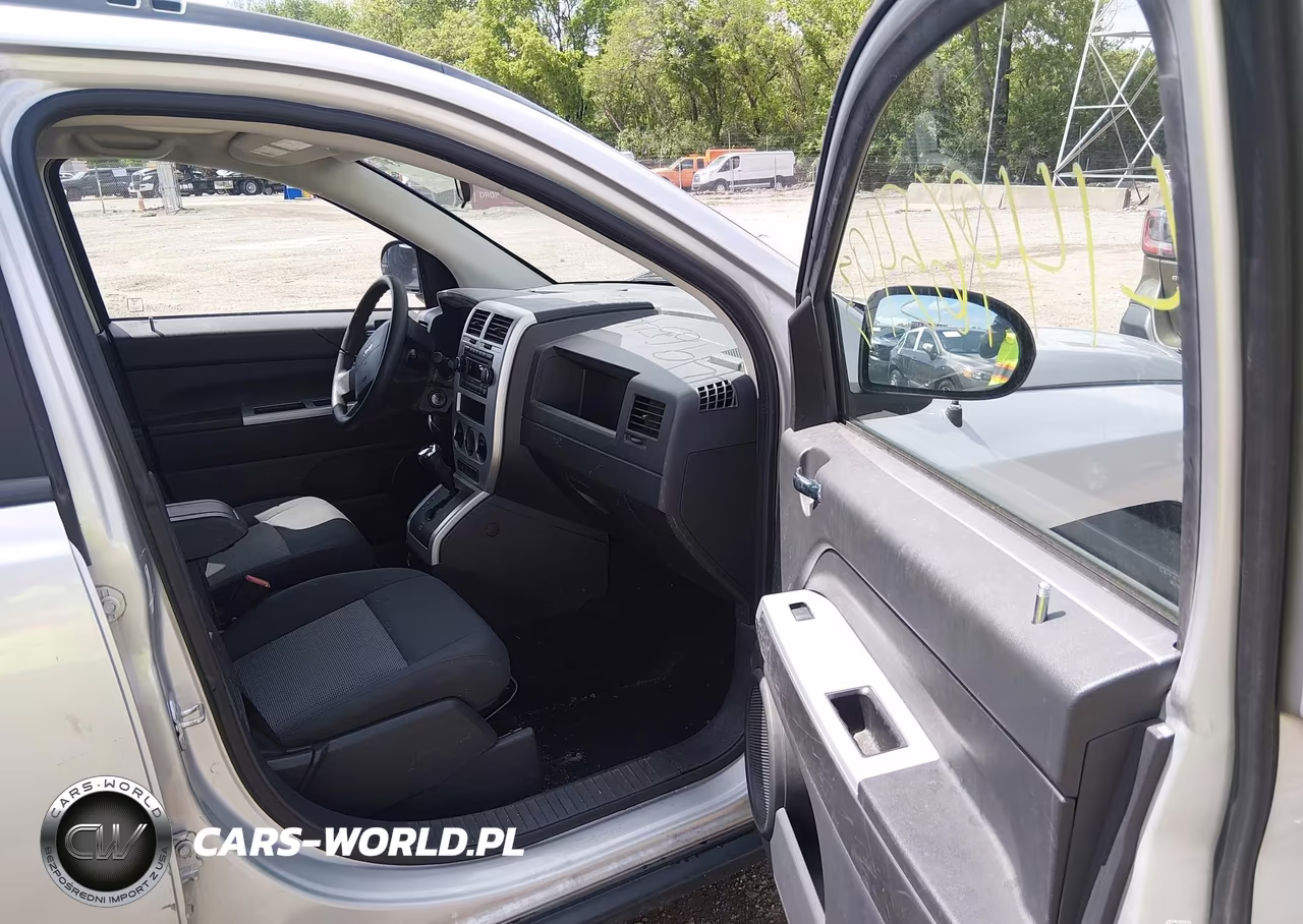 2008 Jeep Compass Sport VIN:1J8FT47038D777123 - 5