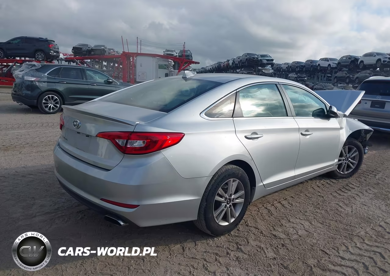 2016 Hyundai Sonata Se VIN:5NPE24AF5GH359531 - 4