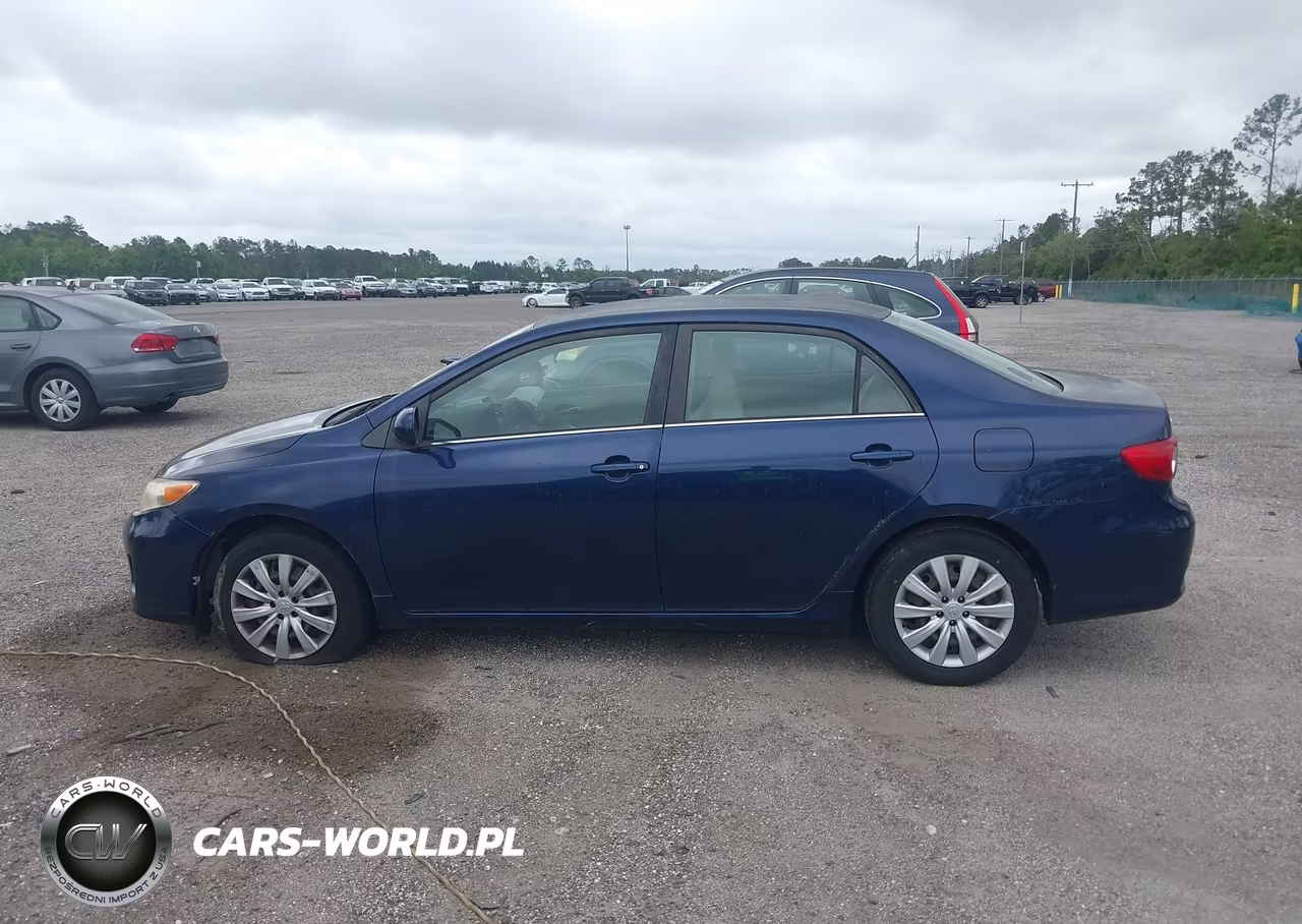 2013 Toyota Corolla Le VIN:JTDBU4EE8DJ115437 - 14