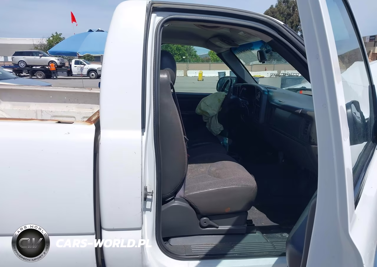2003 GMC Sierra 2500 Work Truck VIN:1GTGC24U03Z216610 - 8