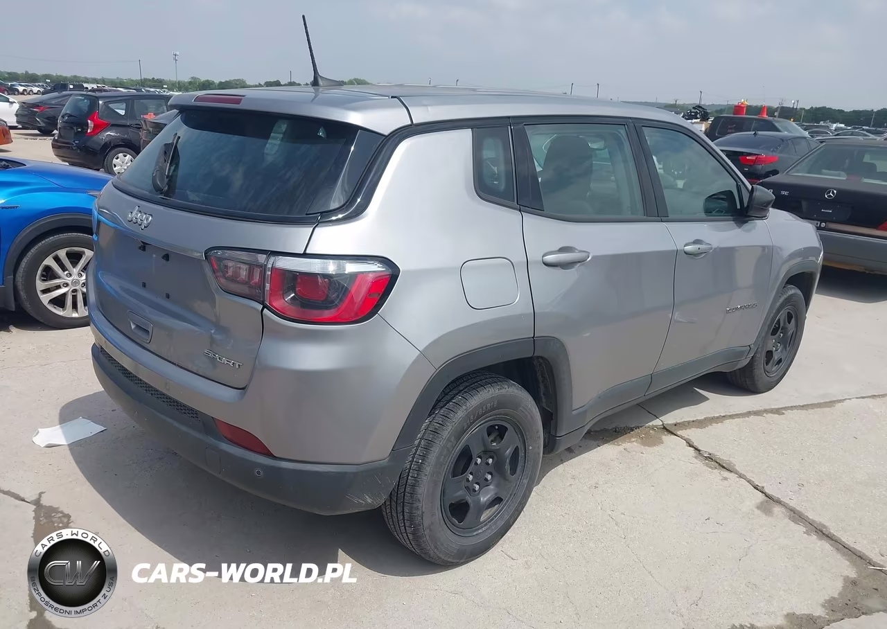 2018 Jeep Compass Sport Fwd VIN:3C4NJCAB8JT471192 - 4