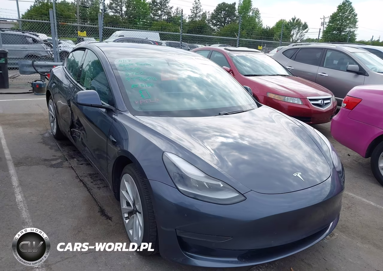 2021 Tesla Model 3 Standard Range Plus Rear-Wheel Drive – zdjęcie 1 z 17