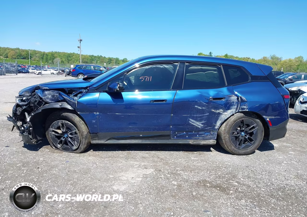 2024 BMW Ix xDrive50 VIN:WB523CF02RCP02725 - 14