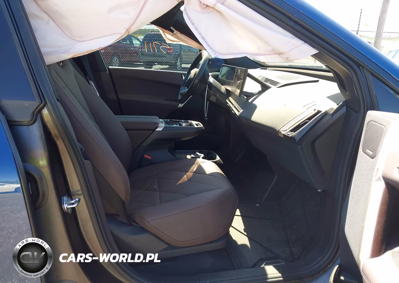 2024 BMW Ix xDrive50 VIN:WB523CF02RCP02725 - 5