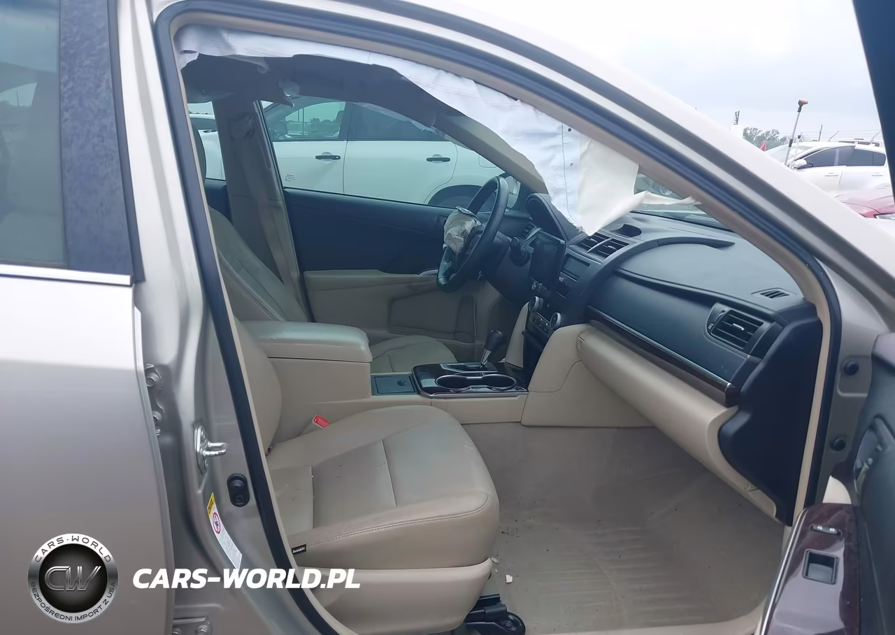 2014 Toyota Camry Xle VIN:4T4BF1FK8ER420385 - 5