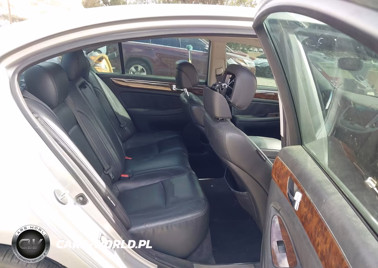 2011 Hyundai Genesis 3.8 VIN:KMHGC4DE8BU139559 - 8