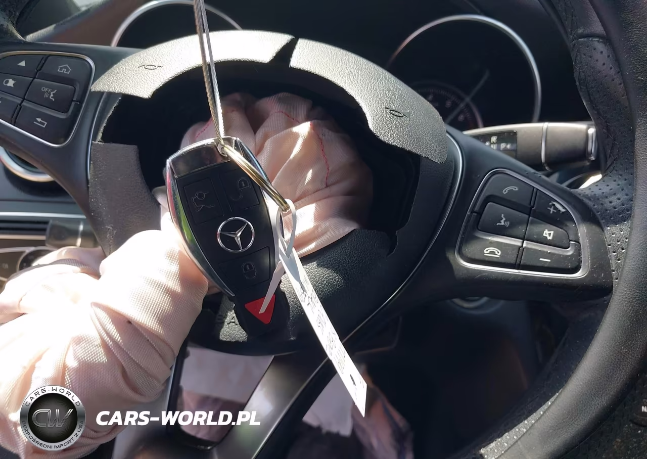 2018 Mercedes-Benz C 300 VIN:55SWF4JB5JU244910 - 11