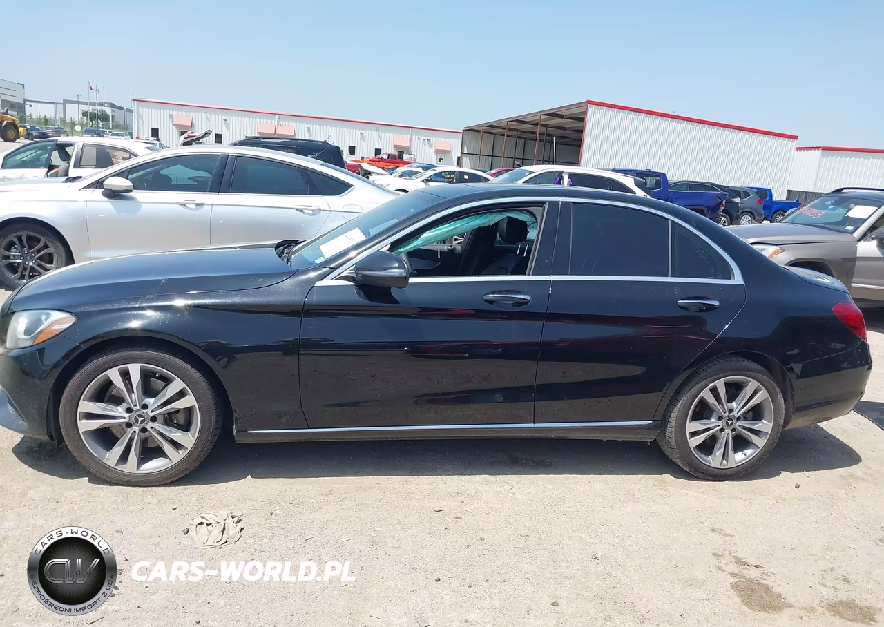 2018 Mercedes-Benz C 300 VIN:55SWF4JB5JU244910 - 14