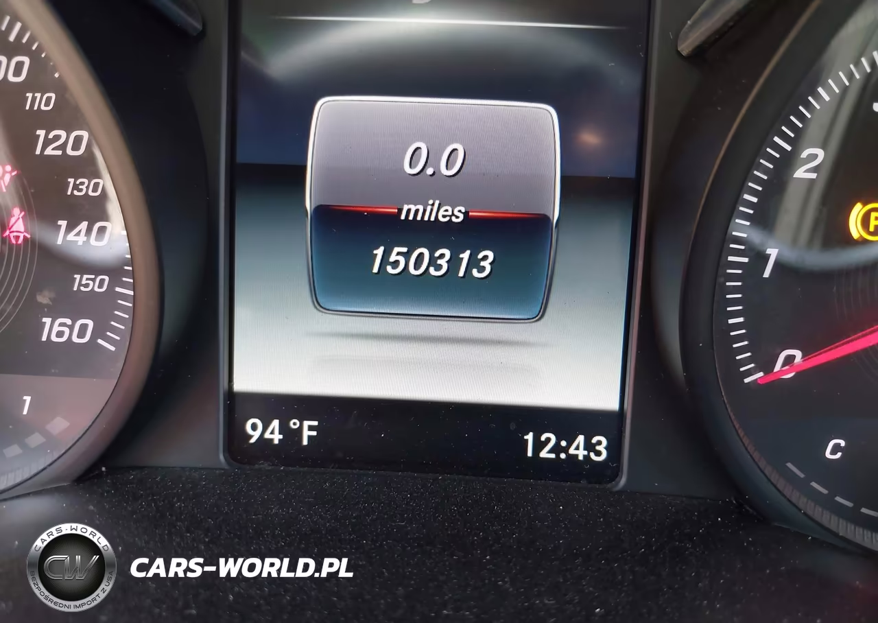 2018 Mercedes-Benz C 300 VIN:55SWF4JB5JU244910 - 15