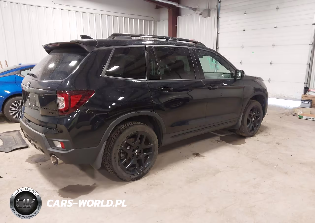 2024 Honda Passport Awd Black VIN:5FNYF8H88RB002605 - 4