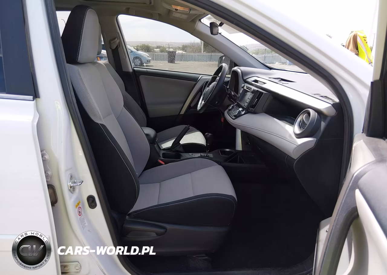 2017 Toyota Rav4 Xle VIN:2T3RFREV7HW619524 - 5
