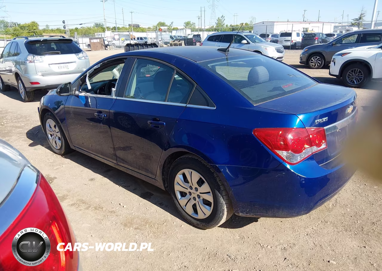 2012 Chevrolet Cruze Ls VIN:1G1PC5SH2C7338753 - 3