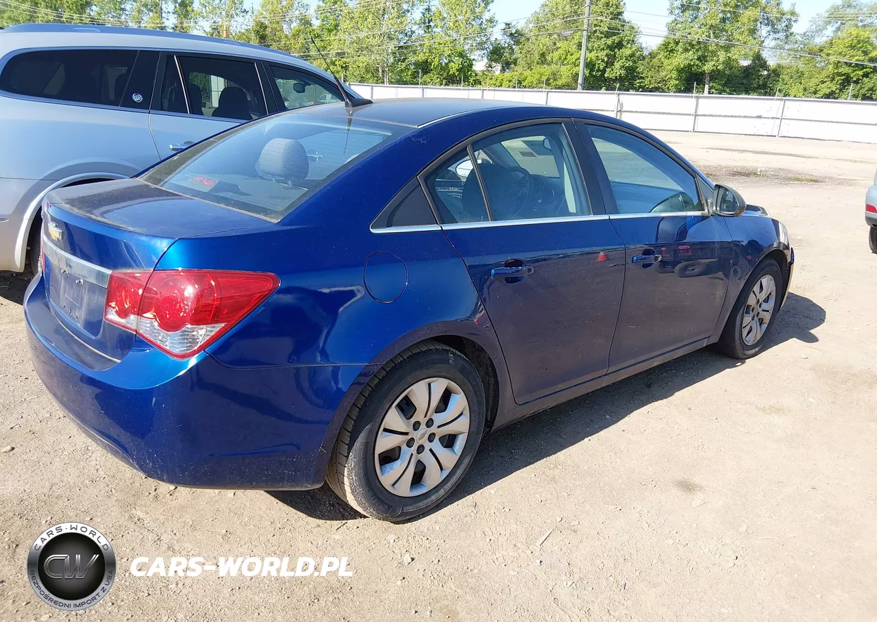2012 Chevrolet Cruze Ls VIN:1G1PC5SH2C7338753 - 4