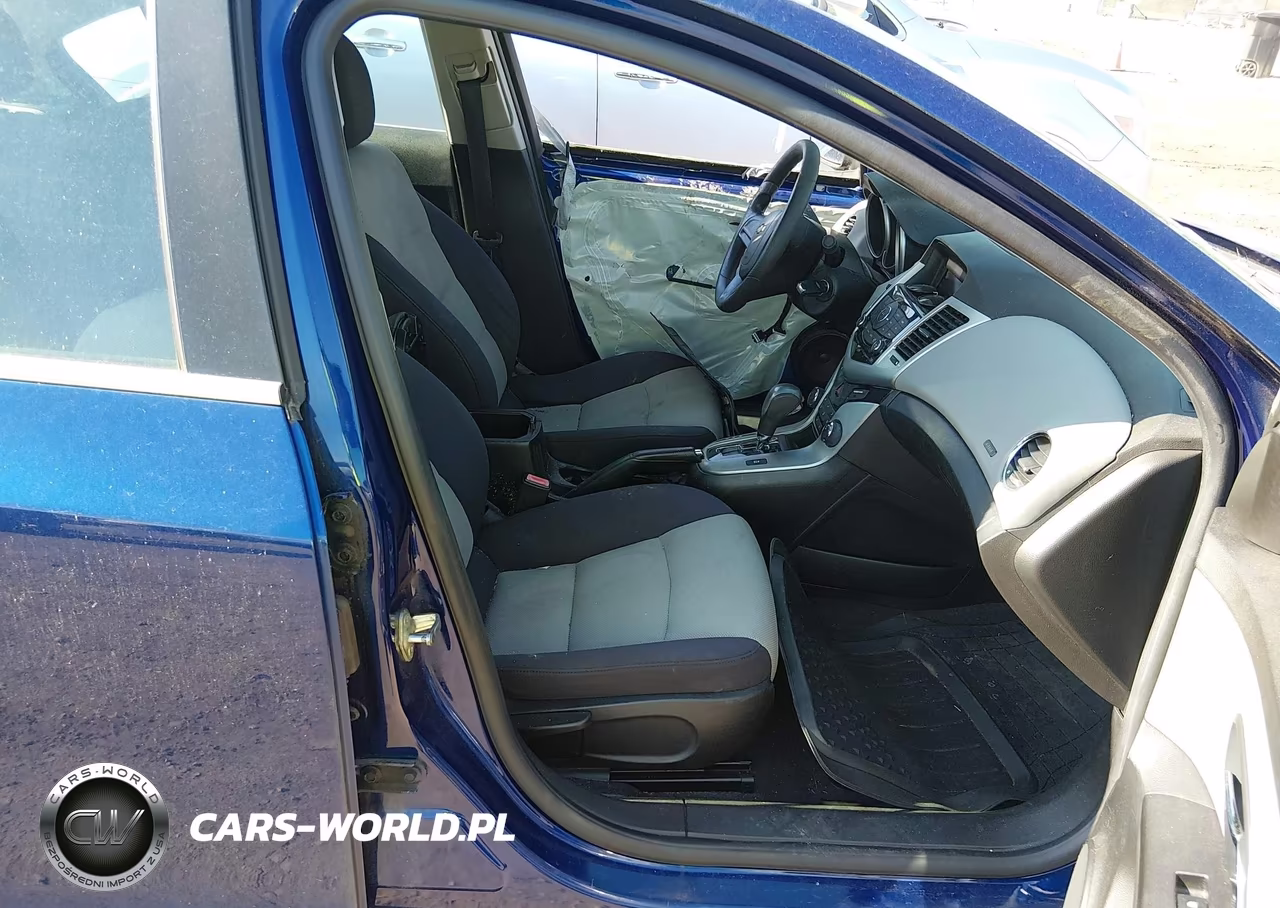 2012 Chevrolet Cruze Ls VIN:1G1PC5SH2C7338753 - 5