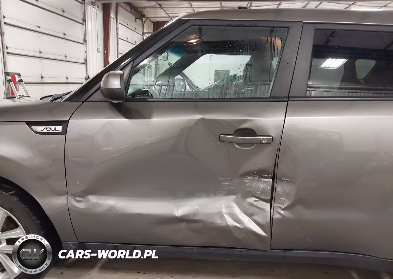 2017 Kia Soul + VIN:KNDJP3A52H7412421 - 6
