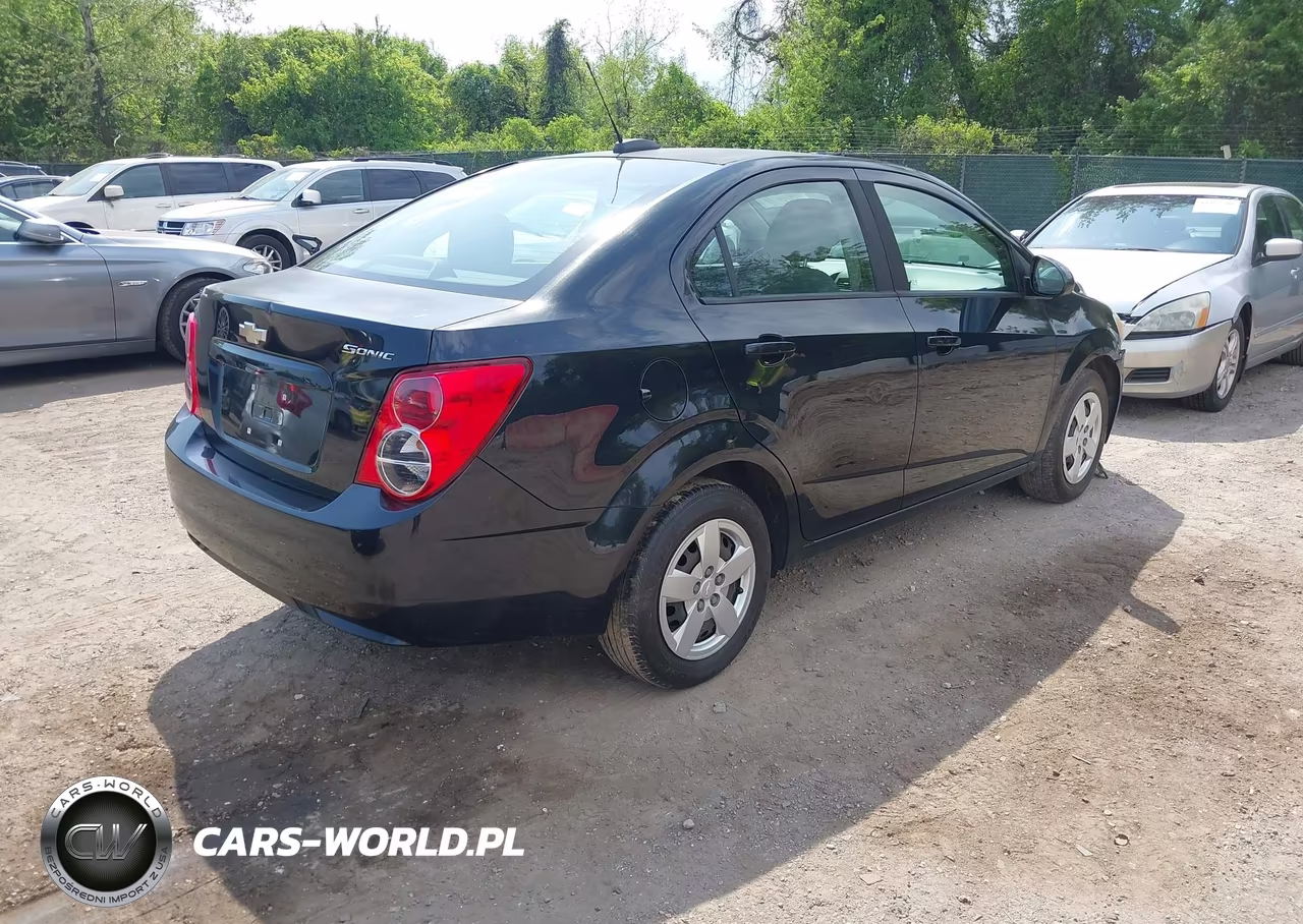 2015 Chevrolet Sonic Ls Auto VIN:1G1JA5SG9F4118647 - 4
