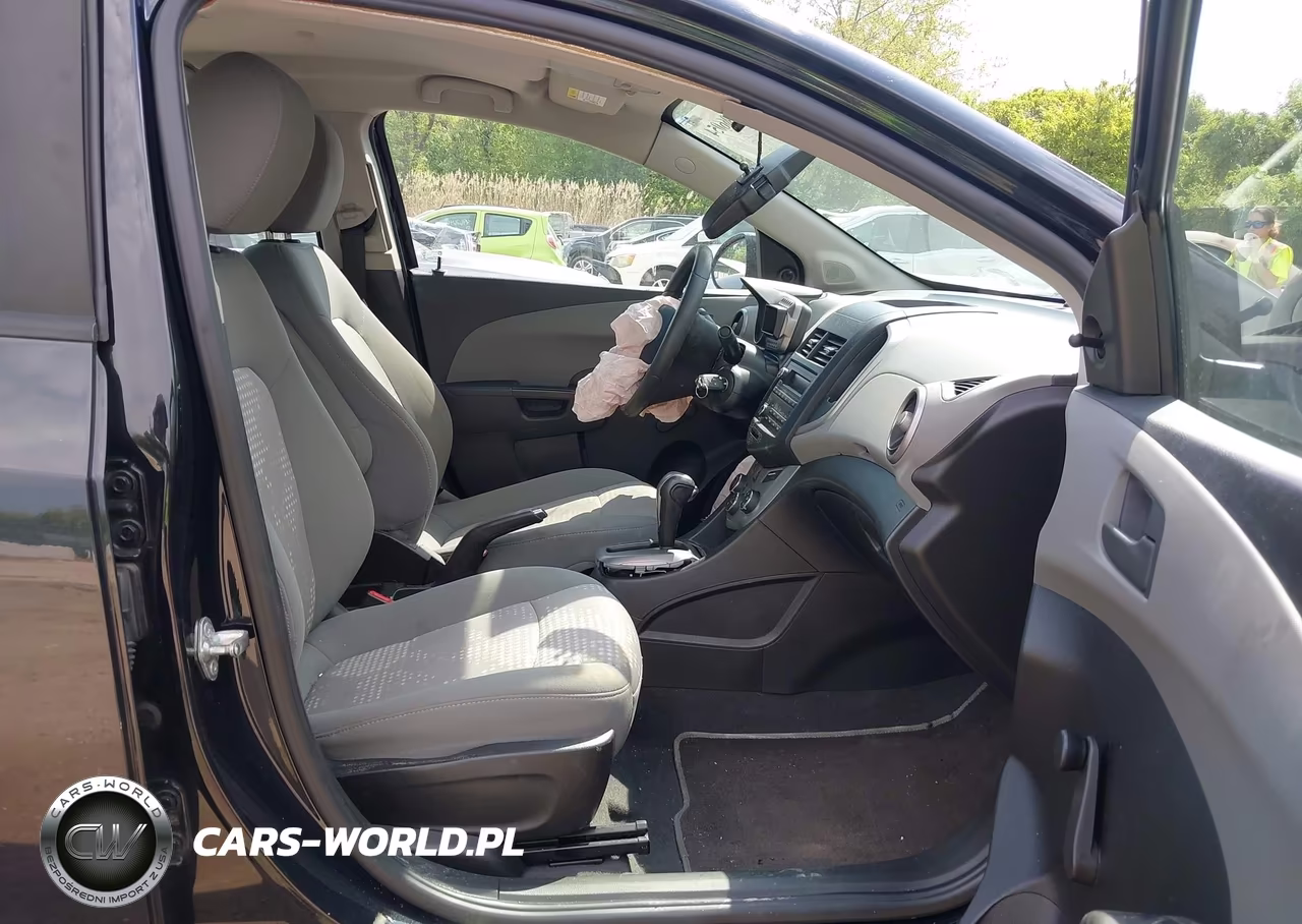 2015 Chevrolet Sonic Ls Auto VIN:1G1JA5SG9F4118647 - 5